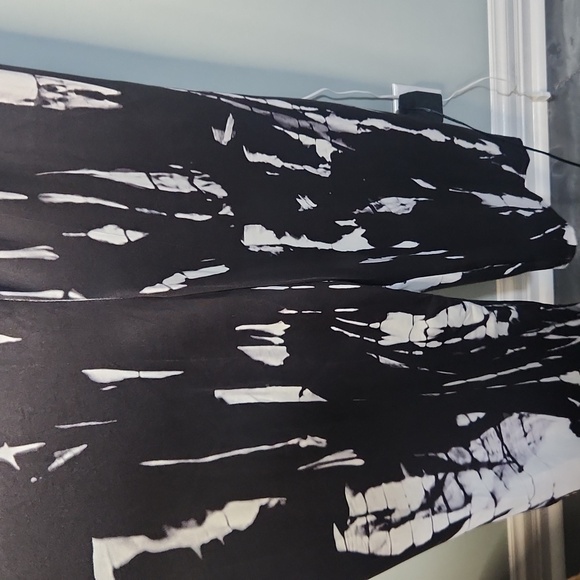 Black & White Tie dye Cami Romper - Picture 4 of 8